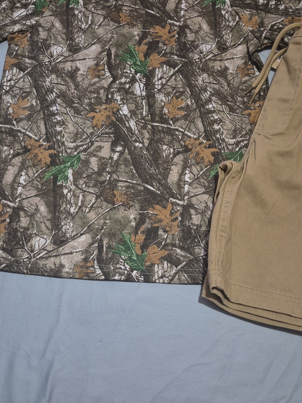 2pc Set Camo Tee & Cargo Shorts - Picture 3 of 3